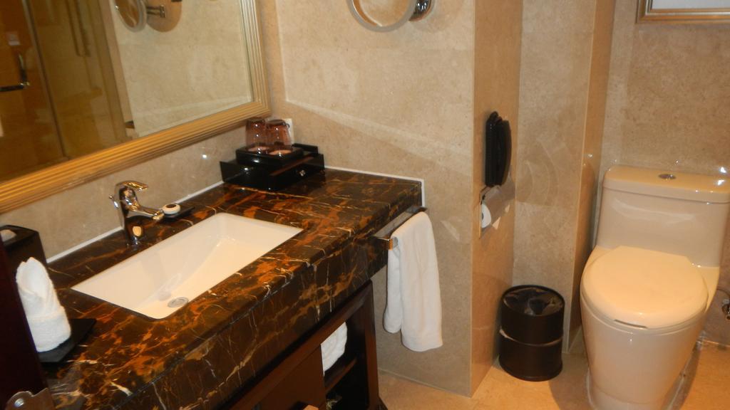 Xi'An Tanglong International Hotel Екстер'єр фото