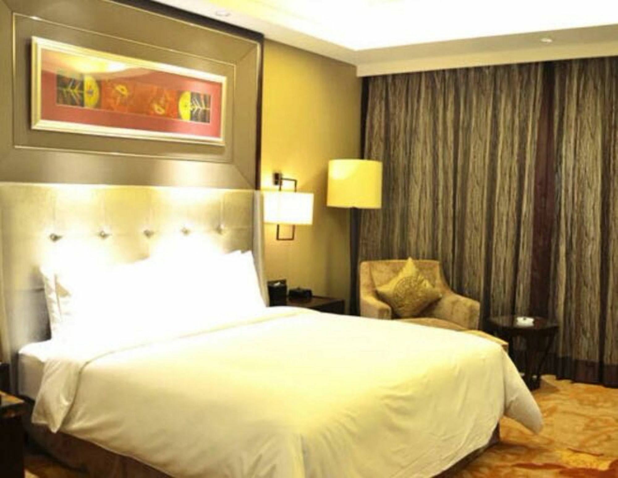 Xi'An Tanglong International Hotel Екстер'єр фото